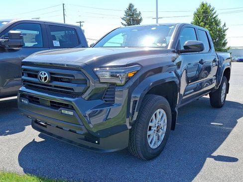 New 2026 Toyota Tacoma SR5 AWD/4WD image 3