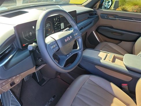 Certified 2024 Kia EV9 GT-Line image 18