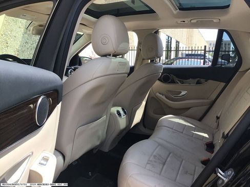Used 2019 Mercedes-Benz GLC 300 image 13