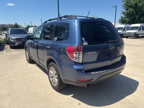 Used 2013 Subaru Forester 2.5X Limited AWD/4WD image 6