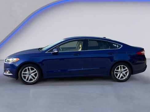 Used 2013 Ford Fusion SE FWD image 3