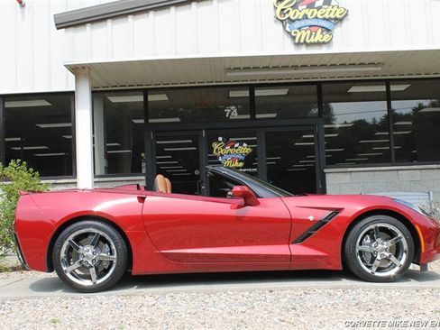 Used 2015 Chevrolet Corvette Stingray Convertible w/ 2LT Preferred Equipment Group RWD image 21