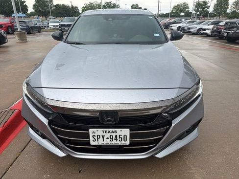Used 2022 Honda Accord Sport image 2