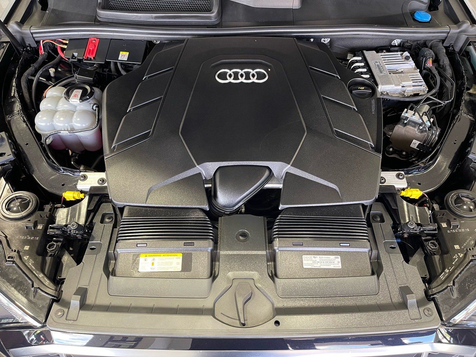 Used 2021 Audi Q7 3.0T Premium AWD/4WD image 20