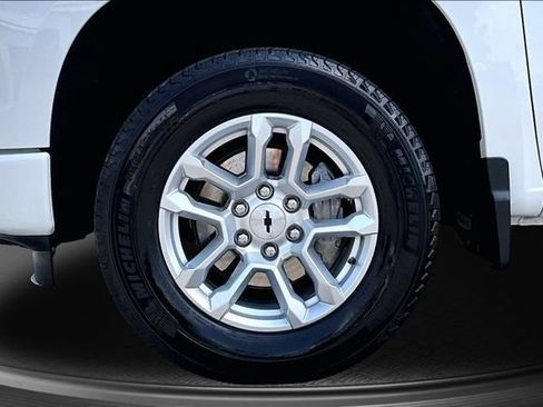 Used 2026 Chevrolet Silverado 1500 RST AWD/4WD image 32