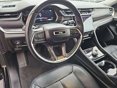 Used 2021 Jeep Grand Cherokee L Limited AWD/4WD image 2