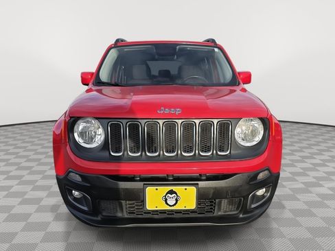 Used 2016 Jeep Renegade Latitude w/ Cold Weather Group FWD image 2