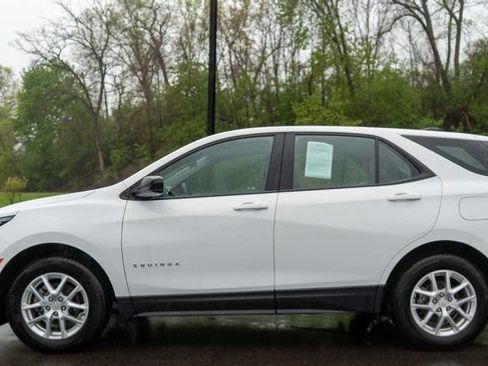 Used 2024 Chevrolet Equinox LS w/ LPO, Floor Liner Package FWD image 9