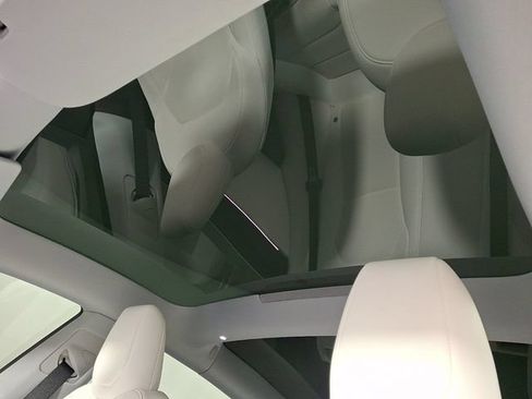 Used 2025 Tesla Model 3 RWD image 16