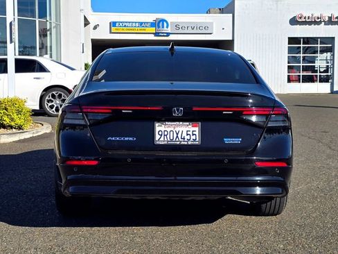 Used 2025 Honda Accord Touring image 5