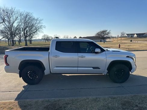 Used 2024 Toyota Tundra Platinum image 2