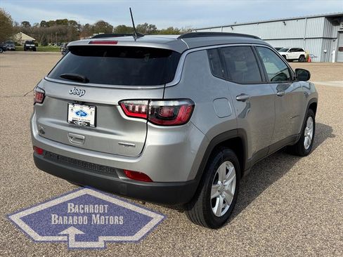Used 2022 Jeep Compass Latitude w/ Sun and Sound Group image 3