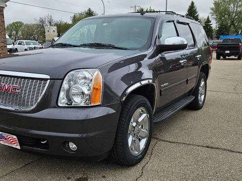 Used 2010 GMC Yukon SLT w/ SLT Chrome Package AWD/4WD image 2