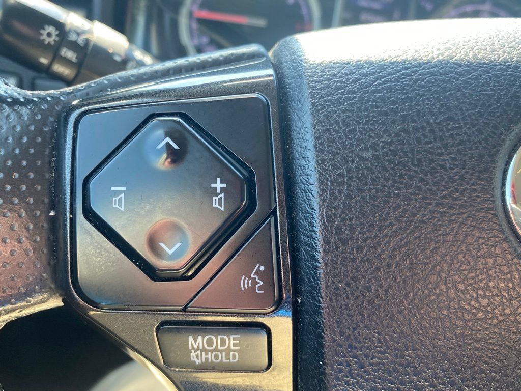 Used 2024 Toyota 4Runner TRD Off-Road Premium w/ Moonroof Package AWD/4WD image 26