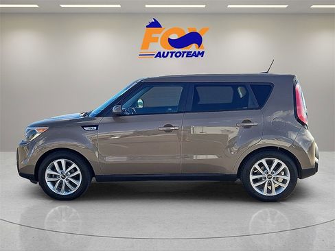 Used 2015 Kia Soul + image 2