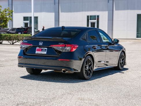Used 2022 Honda Civic Sport image 6