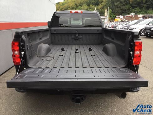Used 2016 Chevrolet Silverado 3500 High Country w/ Duramax Plus Package image 9