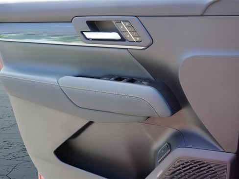 New 2026 GMC Terrain AT4 w/ Convenience Package III image 17