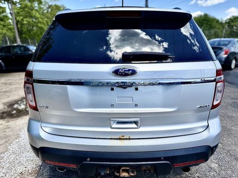 Used 2013 Ford Explorer XLT AWD/4WD image 4