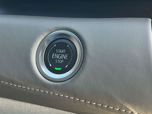 Certified 2024 Cadillac Escalade Sport Platinum w/ Heavy-Duty Trailer Package image 25