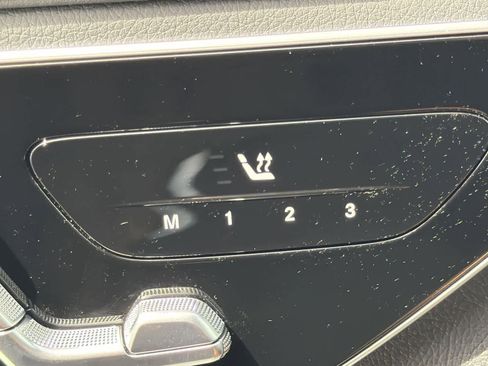 Used 2024 Mercedes-Benz GLC 300 image 21