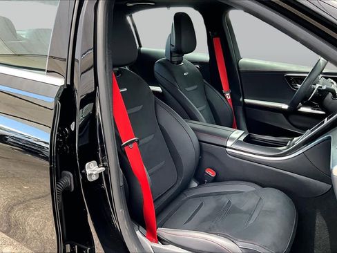 Used 2025 Mercedes-Benz C 43 AMG 4MATIC Sedan image 9
