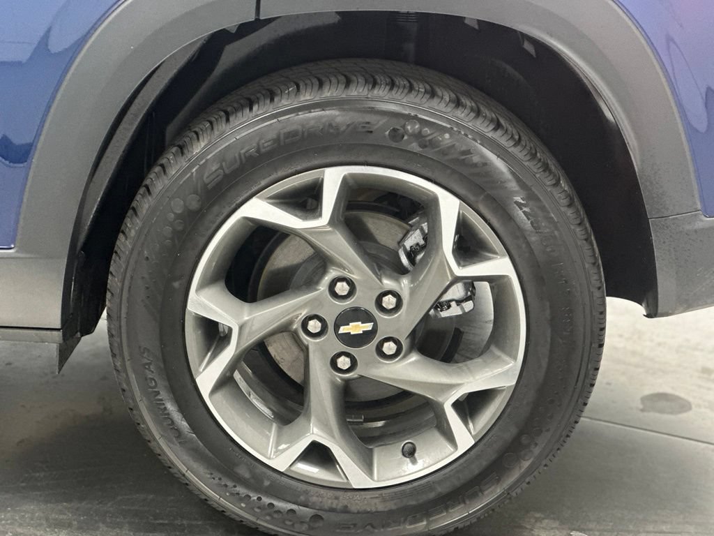 Used 2024 Chevrolet Trax LT FWD image 24