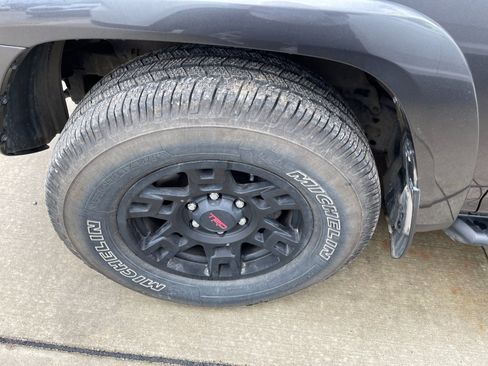 Used 2023 Toyota 4Runner TRD Off-Road Premium w/ Off Road Premium Plus Package image 7