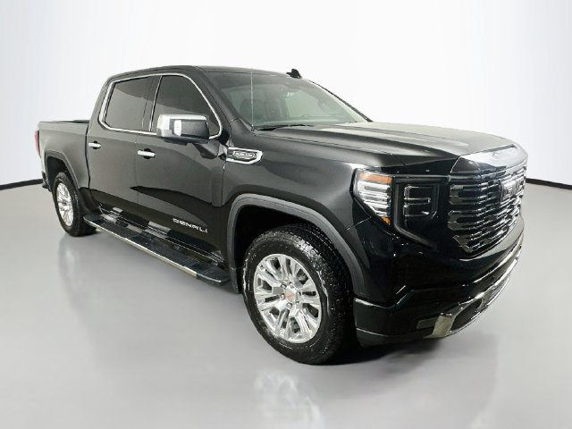 Used 2024 GMC Sierra 1500 Denali w/ Technology Package AWD/4WD image 19