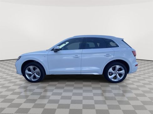 Used 2022 Audi Q5 2.0T Premium Plus w/ Premium Plus Package image 2