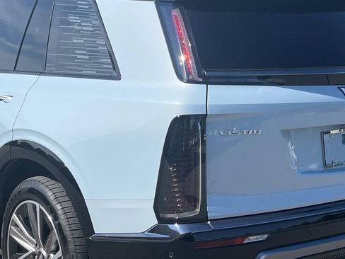 Used 2026 Cadillac Vistiq Sport w/ LPO, Floor Liner Package AWD/4WD image 10