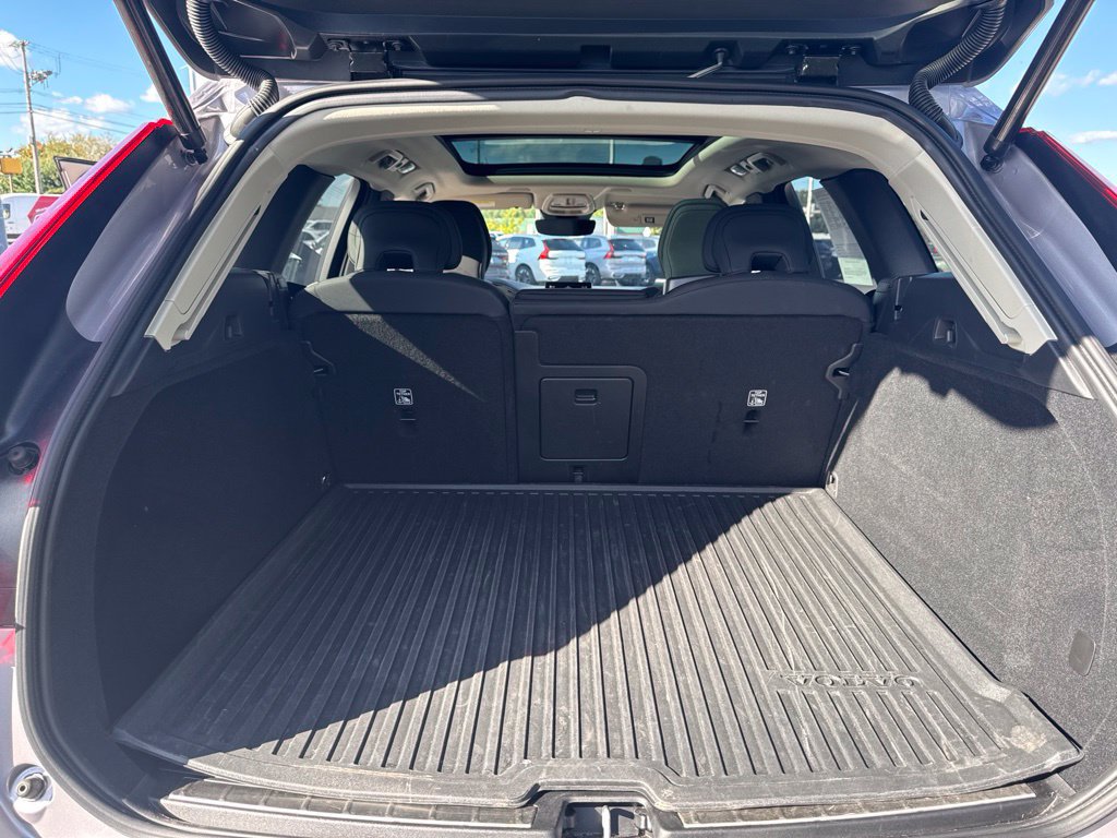 Used 2026 Volvo XC60 B5 Plus AWD/4WD image 24