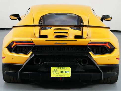 Used 2018 Lamborghini Huracan Performante image 55