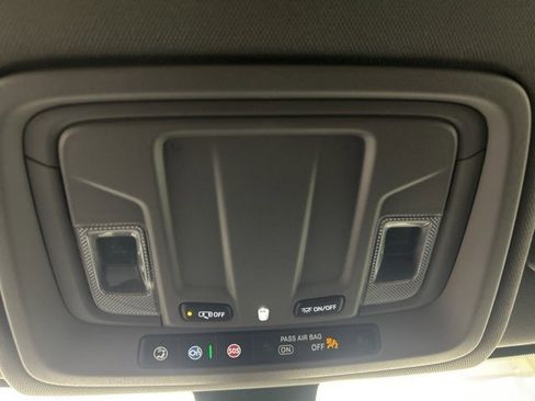 Used 2022 Chevrolet Silverado 2500 LT w/ Convenience Package image 21