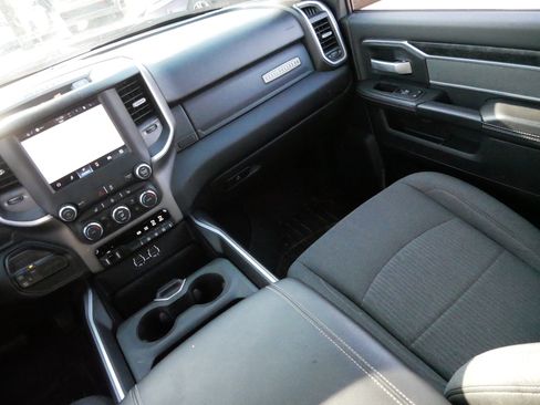 Used 2022 RAM 3500 Big Horn w/ Level C Equiment Group image 11