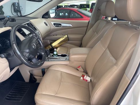 Used 2017 Nissan Pathfinder SL FWD image 11