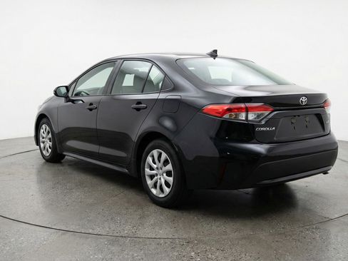 Used 2025 Toyota Corolla LE image 6