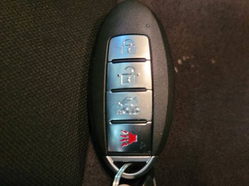 Used 2020 Nissan Sentra SR FWD image 32