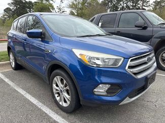 Used 2017 Ford Escape SE video 1