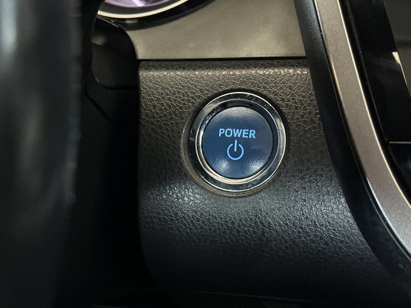 Used 2024 Toyota Camry SE w/ Cold Weather Package FWD image 19
