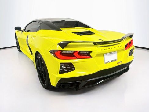 Used 2024 Chevrolet Corvette Stingray Preferred Conv w/ Z51 Performance Package RWD image 3