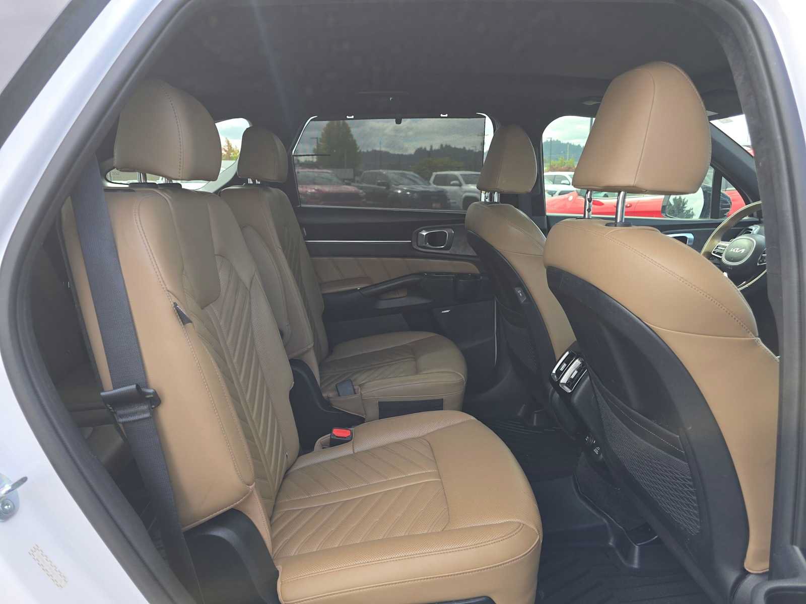 Used 2024 Kia Sorento SX Prestige w/ Olive Brown Leather Package AWD/4WD image 15