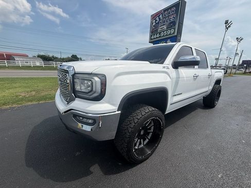 Used 2018 GMC Sierra 1500 SLT w/ SLT Premium Package AWD/4WD image 8