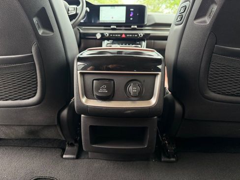 Used 2024 Kia Carnival SX FWD image 23