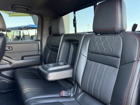 Used 2023 Nissan Frontier Pro-X w/ Pro-X Premium Package image 38