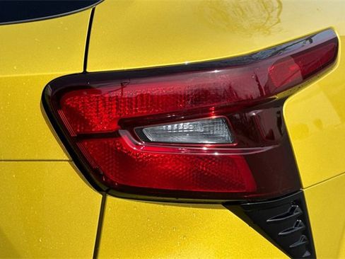 Certified 2025 Chevrolet Trax RS w/ Driver Confidence Package image 46