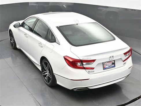 Certified 2022 Honda Accord Touring image 31
