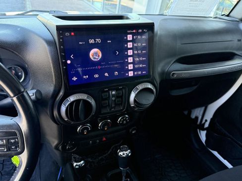 Used 2015 Jeep Wrangler Unlimited Sport w/ Quick Order Package 24S AWD/4WD image 20