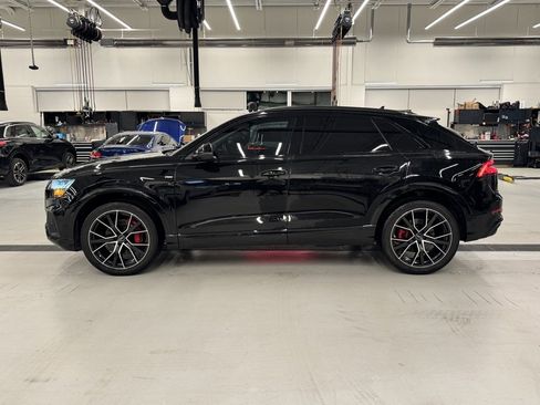 Used 2023 Audi Q8 Premium Plus w/ Premium Plus Package image 2