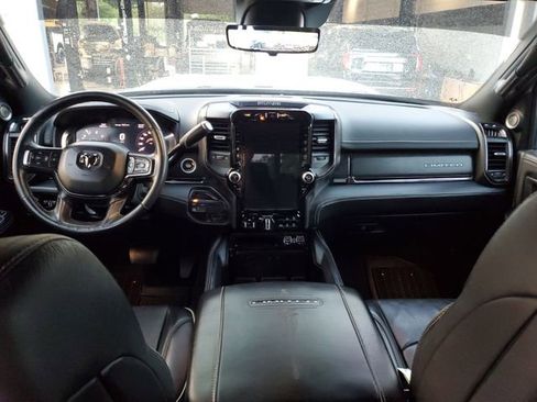 Used 2024 RAM 3500 Limited AWD/4WD image 12